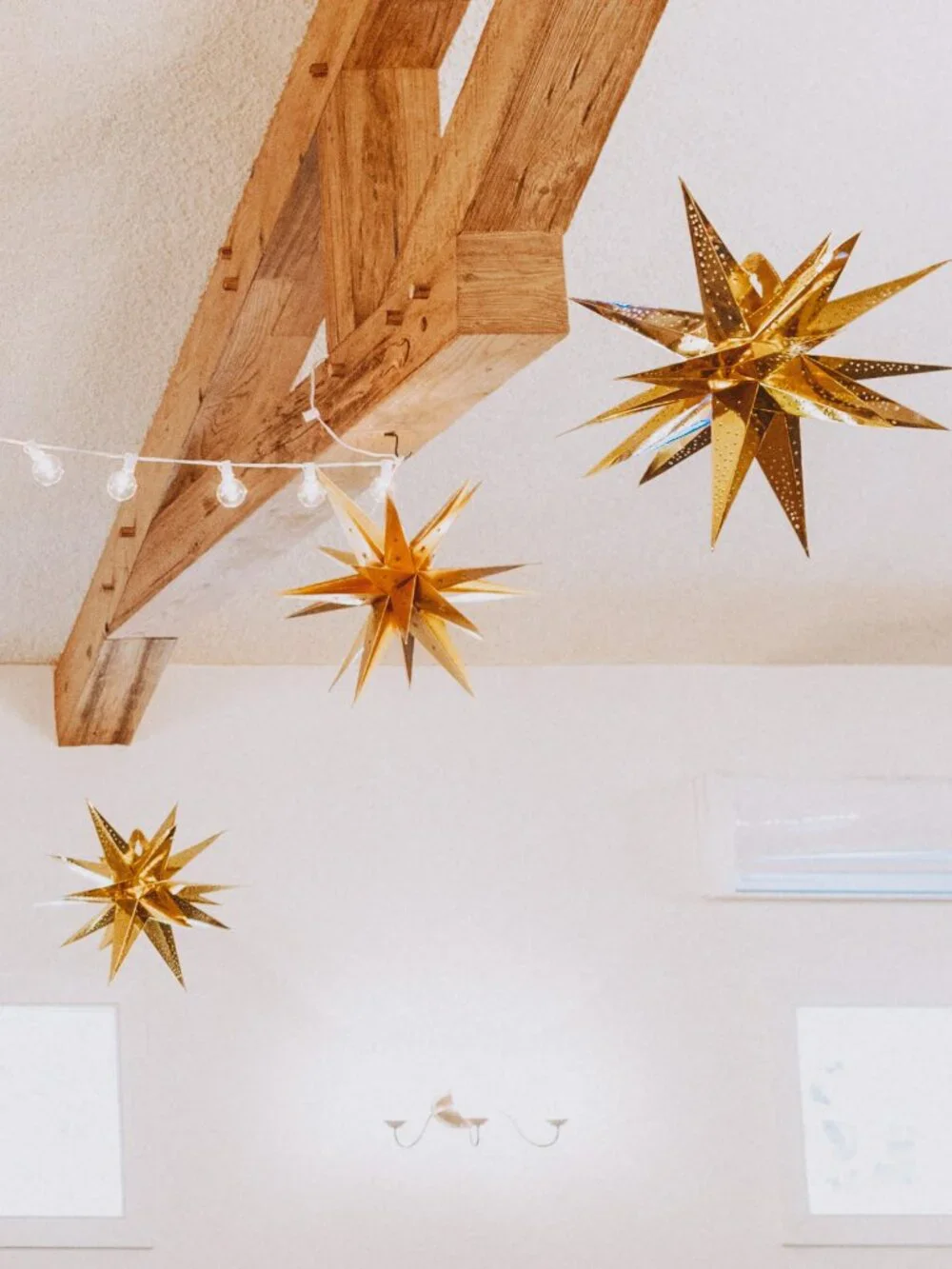 Moravian Hanging Glossy Gold Multi-Point Paper Star